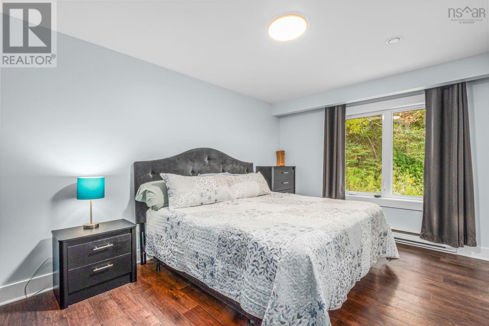 96 Regal Road Property Photo 12