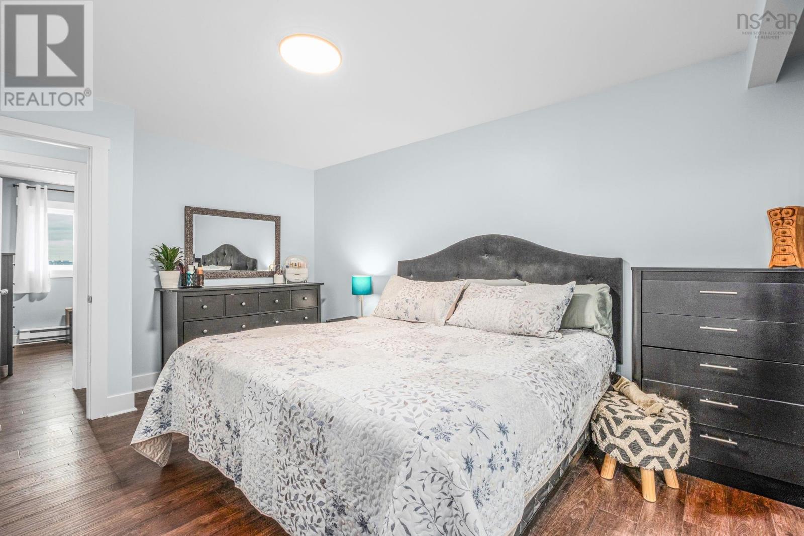 96 Regal Road Property Photo 14