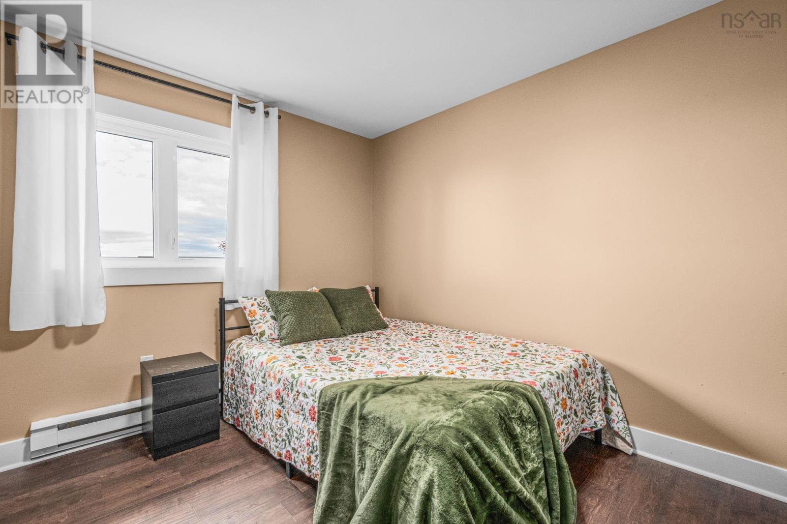 96 Regal Road Property Photo 16