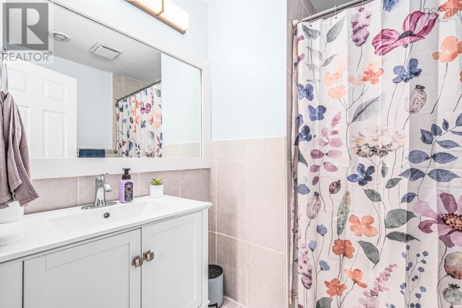 96 Regal Road Property Photo 19