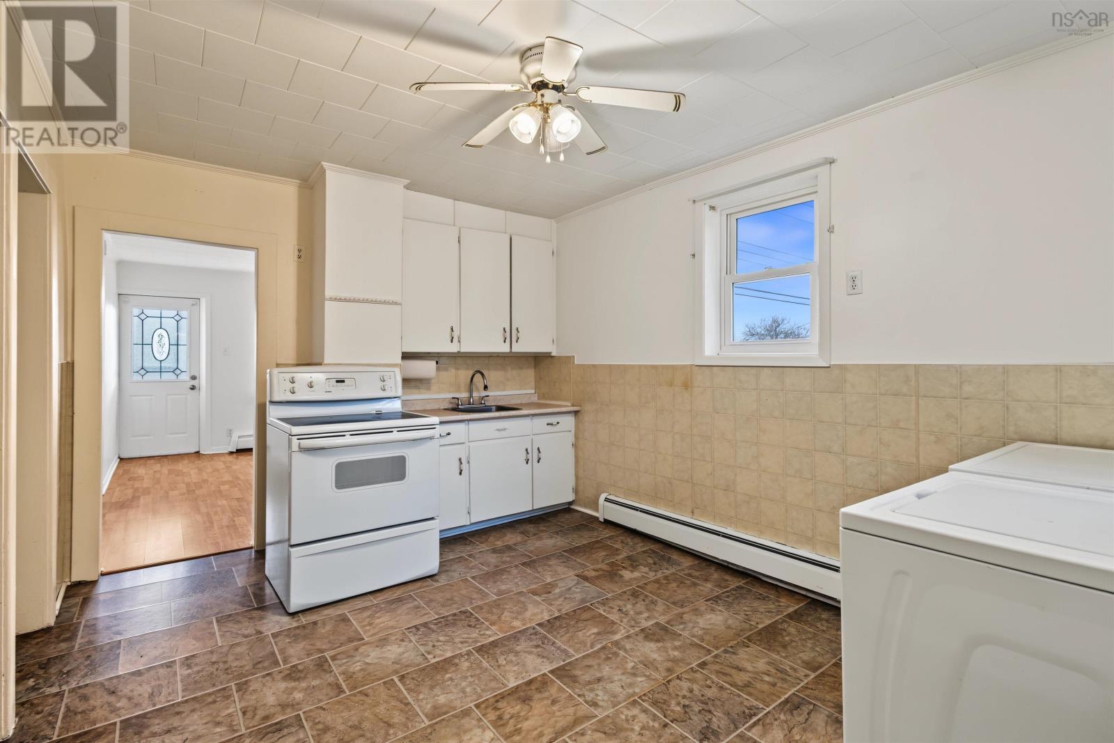 123 Lake Road Property Photo 18