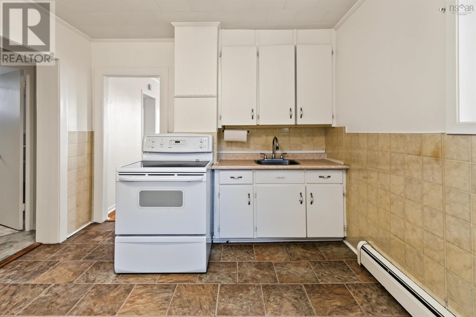 123 Lake Road Property Photo 19