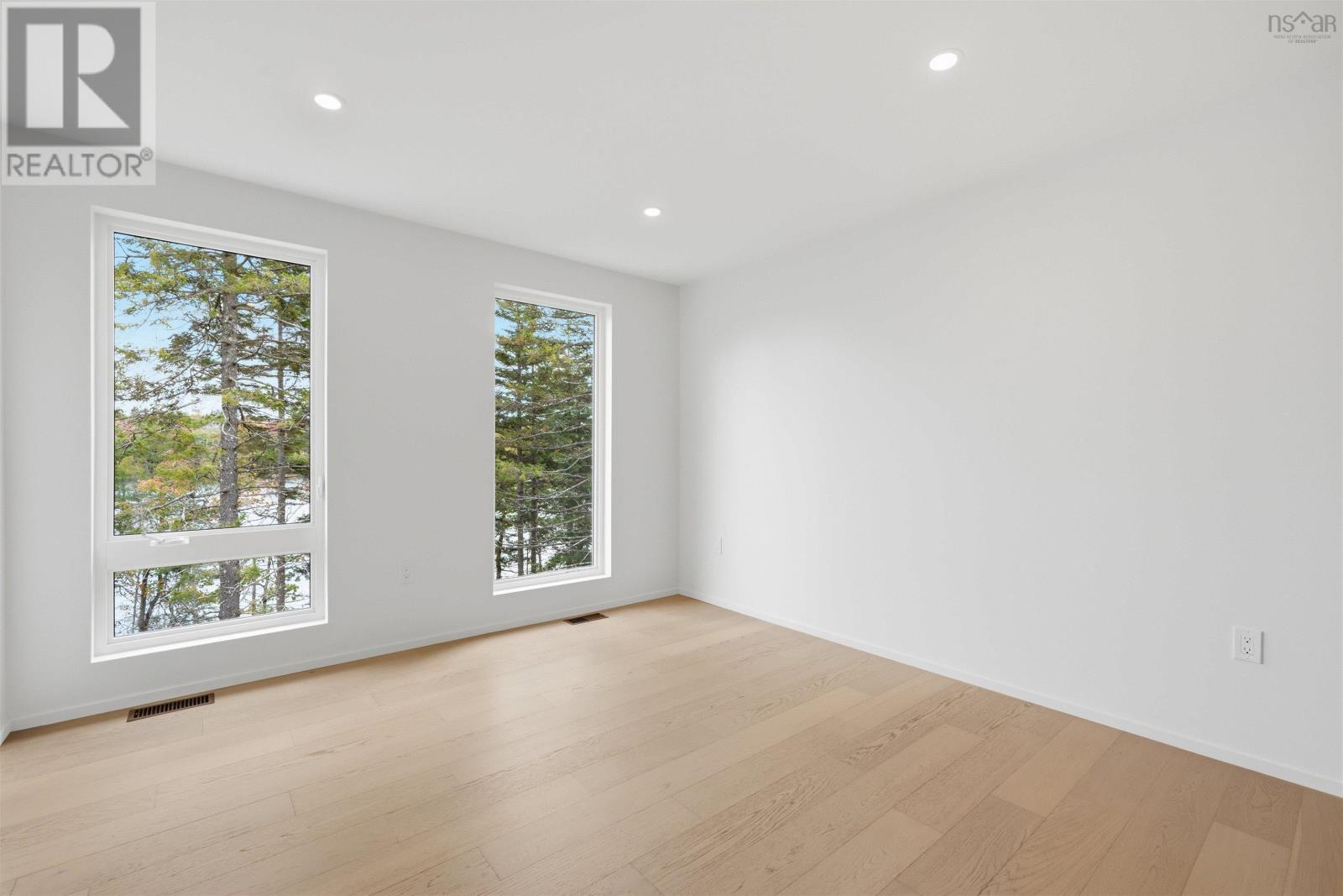 83 Canoe Crescent Property Photo 24