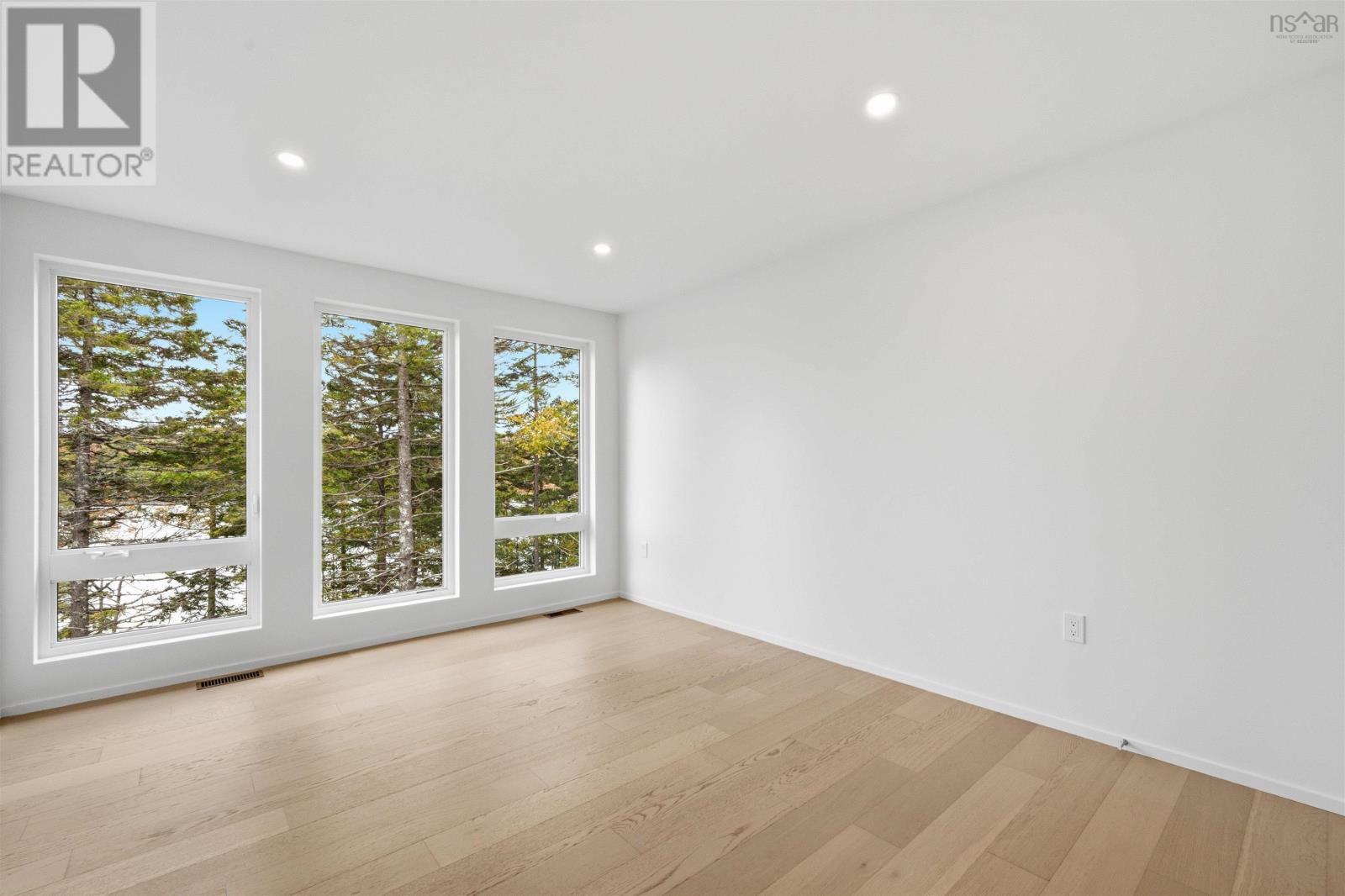 83 Canoe Crescent Property Photo 29
