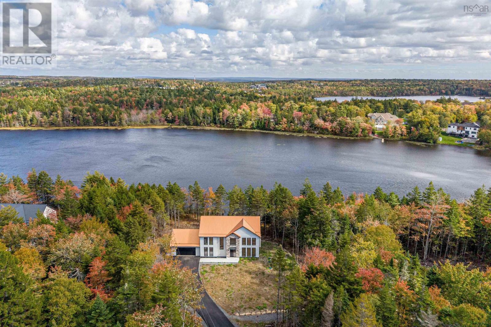 83 Canoe Crescent Property Photo 49
