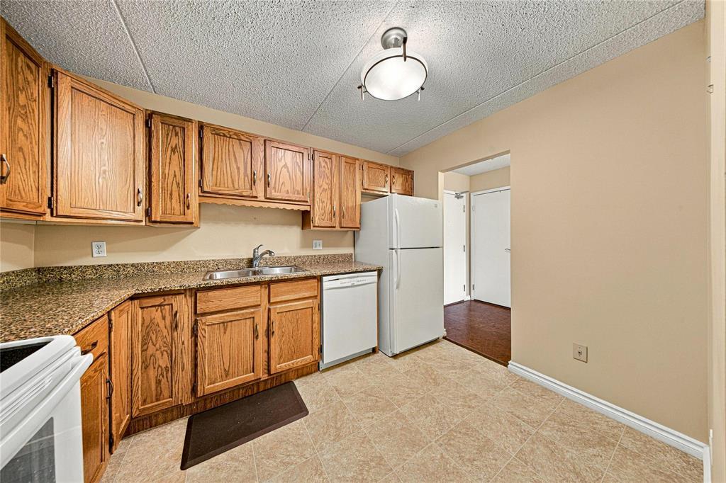 202 75 Swindon Way Property Photo 3
