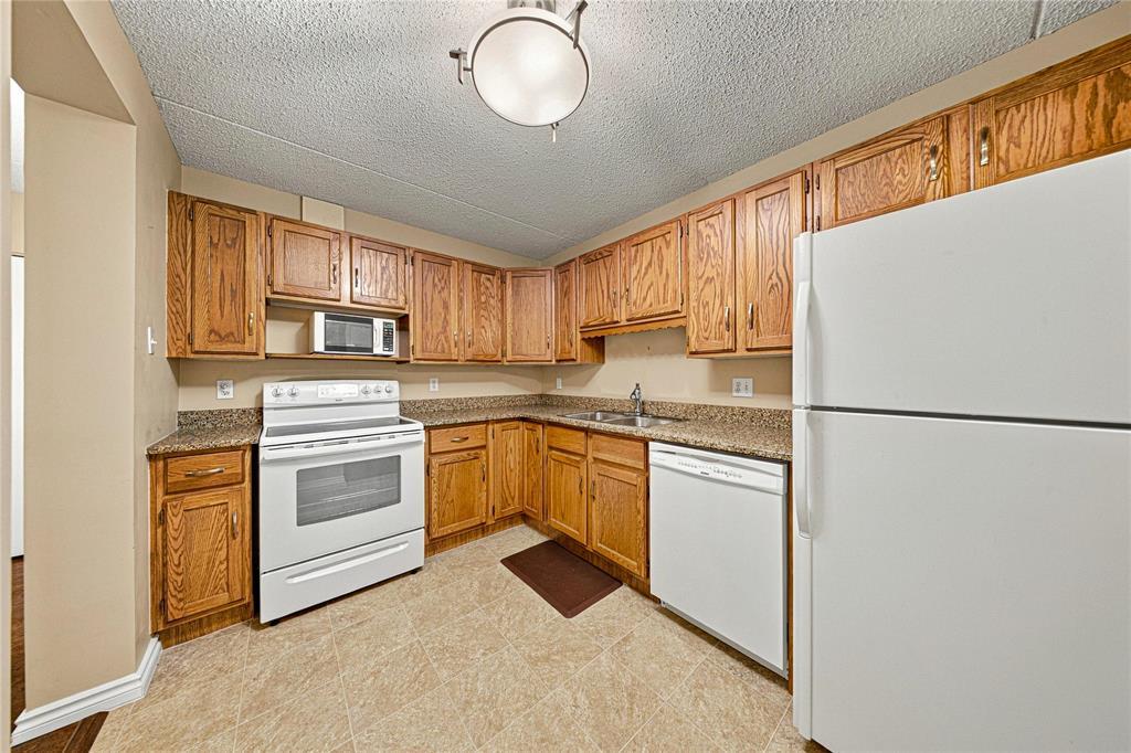 202 75 Swindon Way Property Photo 6