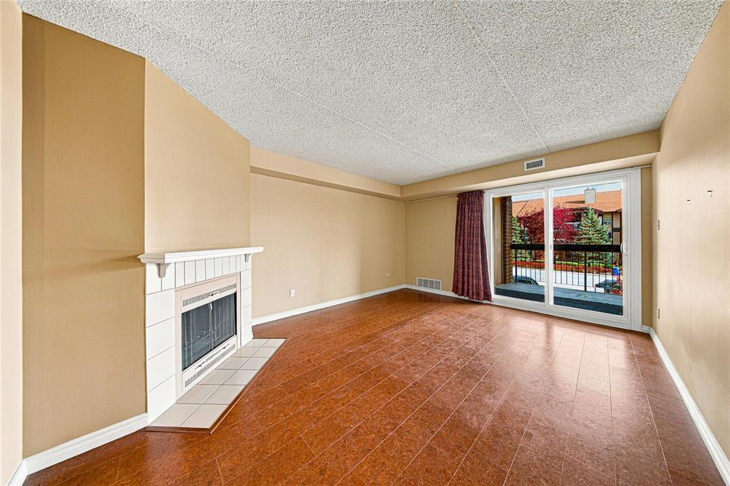 202 75 Swindon Way Property Photo 9