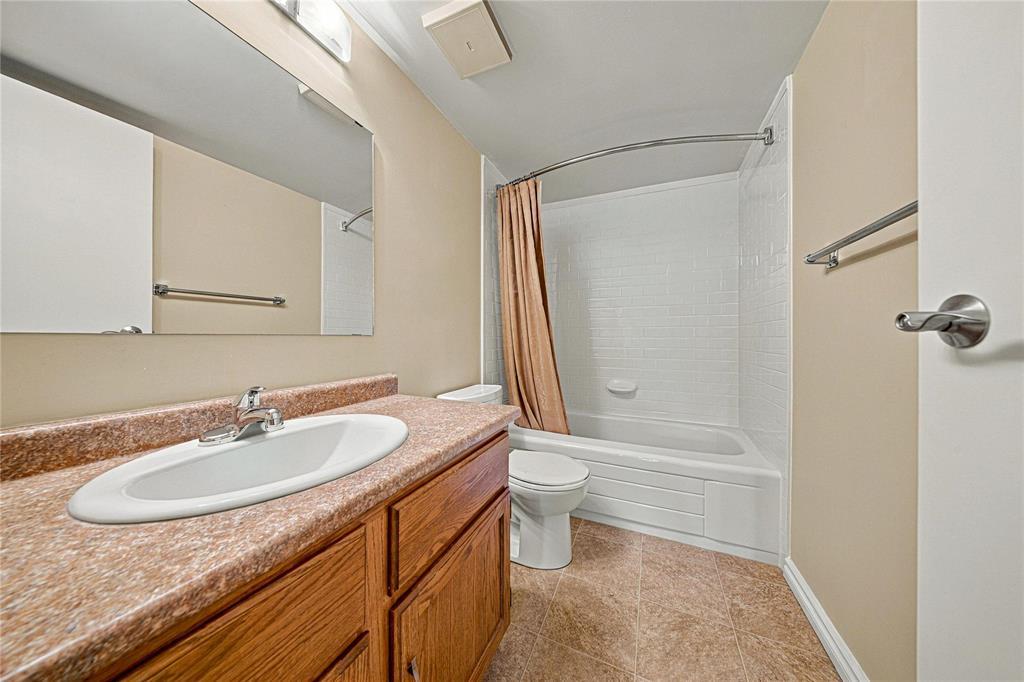 202 75 Swindon Way Property Photo 16