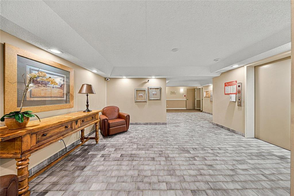 202 75 Swindon Way Property Photo 28