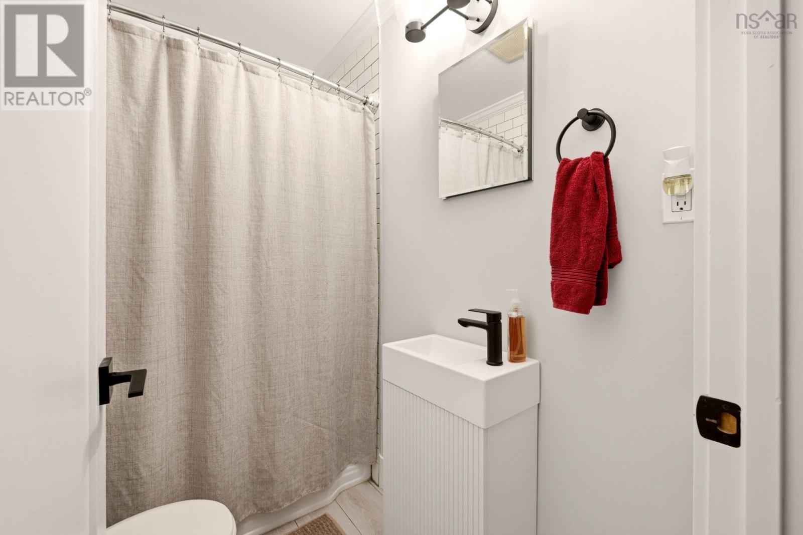 25 Circle Drive Property Photo 12