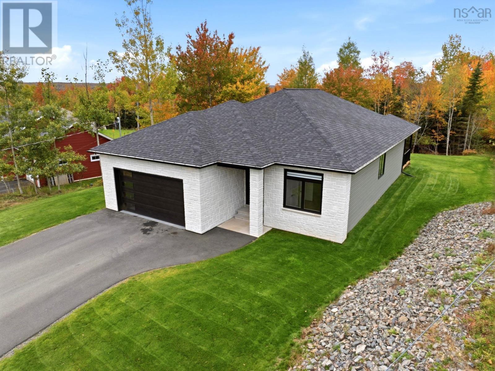 105 Wexford Drive Property Photo 1