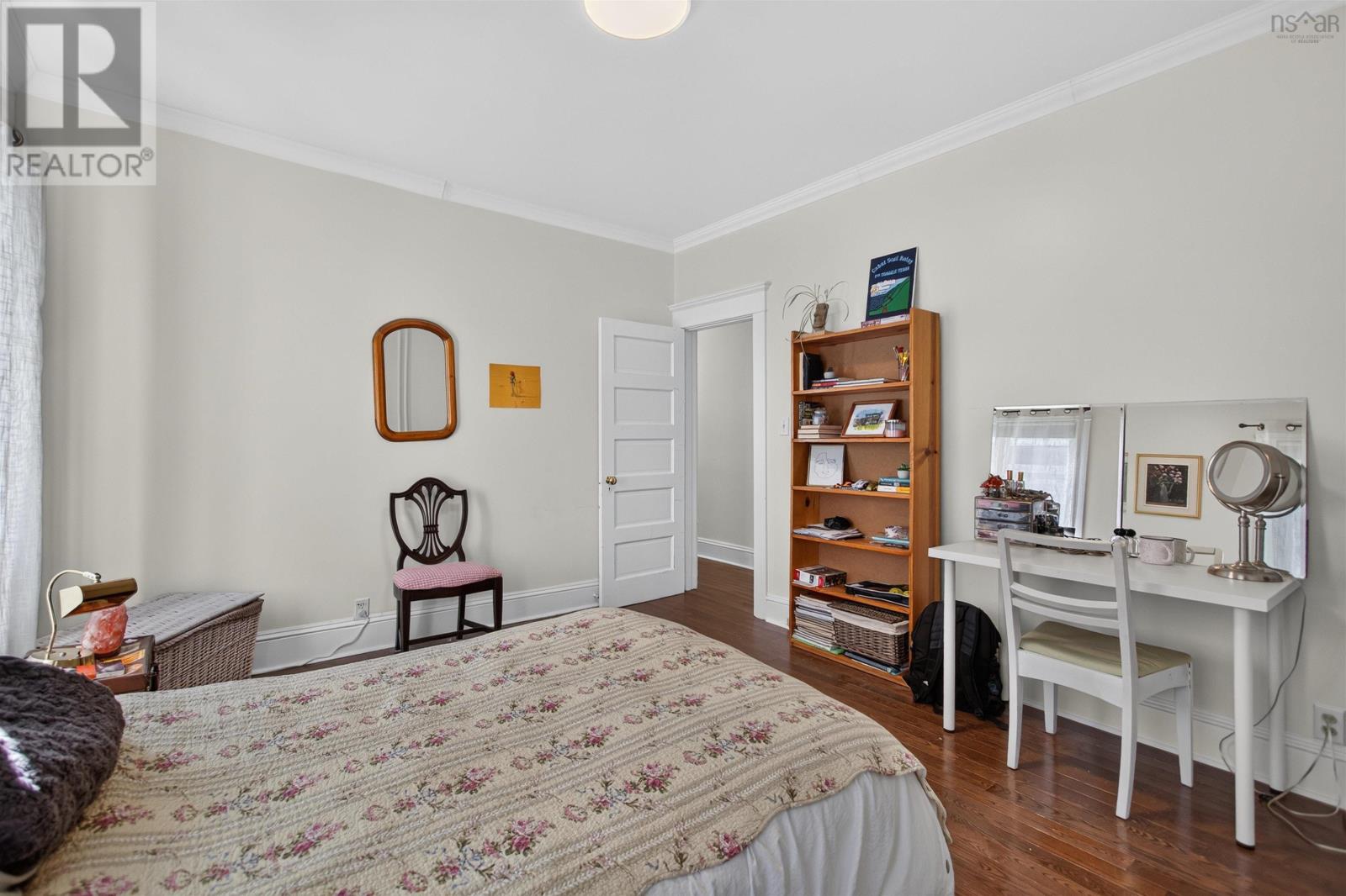 6421/6423 Coburg Road Property Photo 14