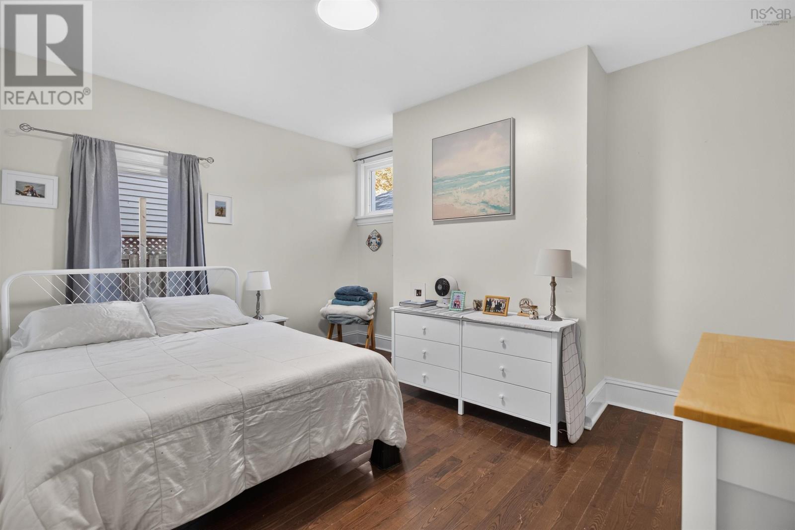 6421/6423 Coburg Road Property Photo 16