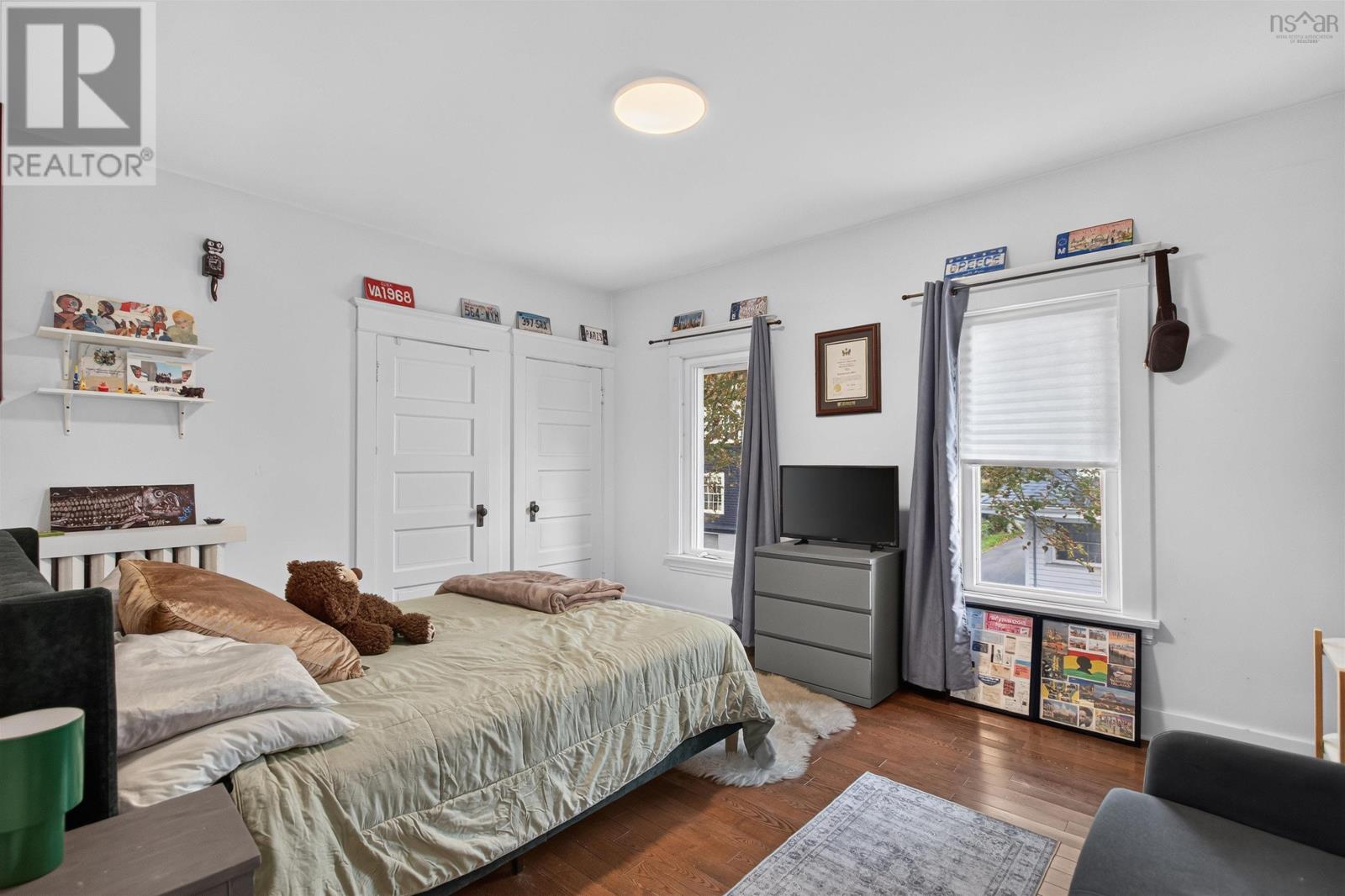 6421/6423 Coburg Road Property Photo 31