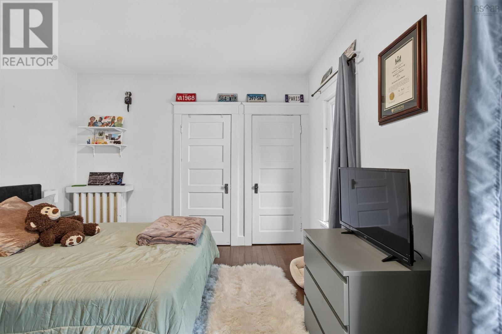 6421/6423 Coburg Road Property Photo 32