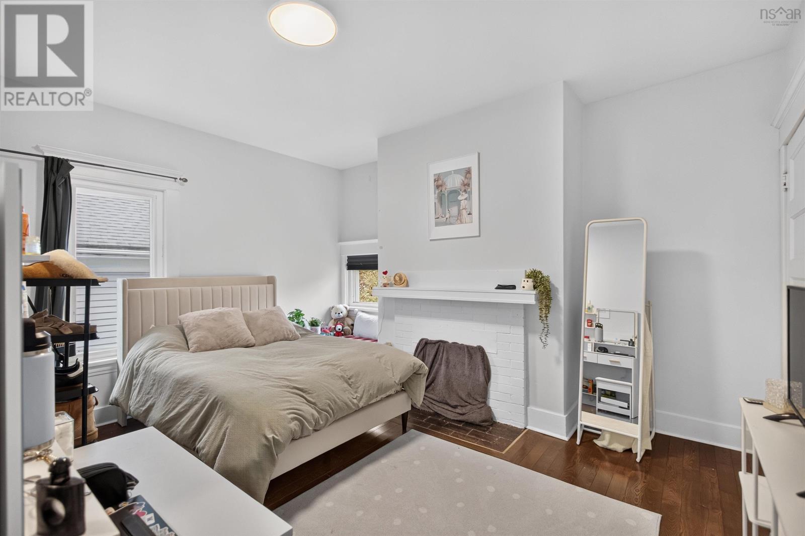 6421/6423 Coburg Road Property Photo 34