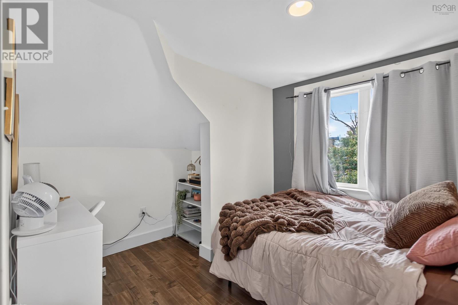6421/6423 Coburg Road Property Photo 42