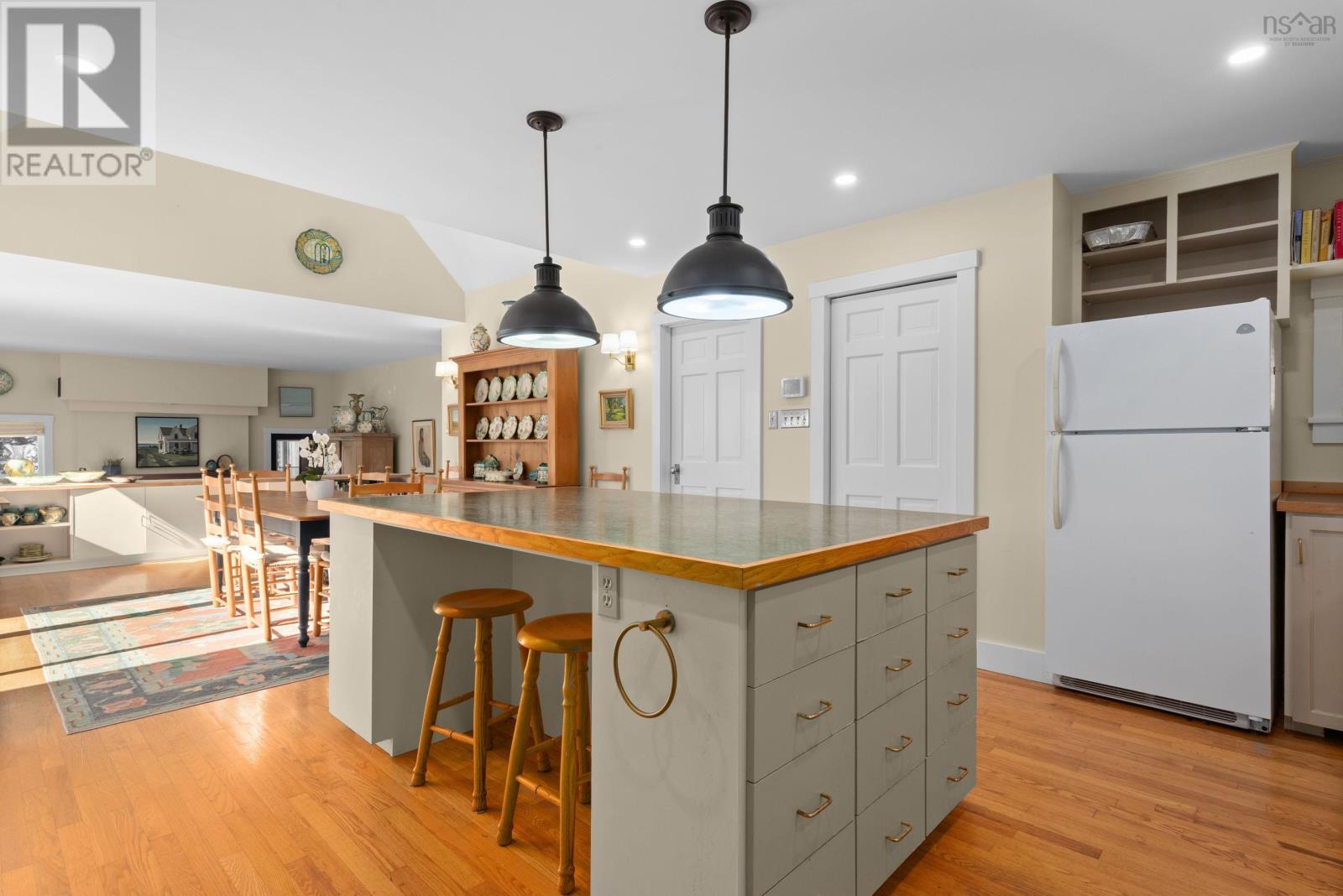 169 Swallow Point Road Property Photo 15