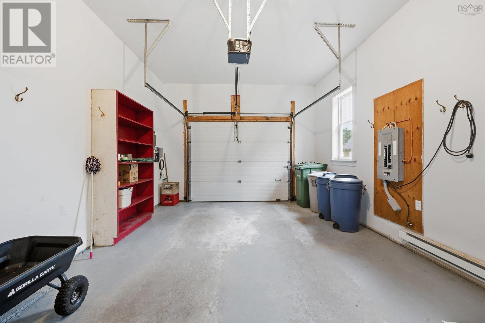 71 Greenside Lane Property Photo 13