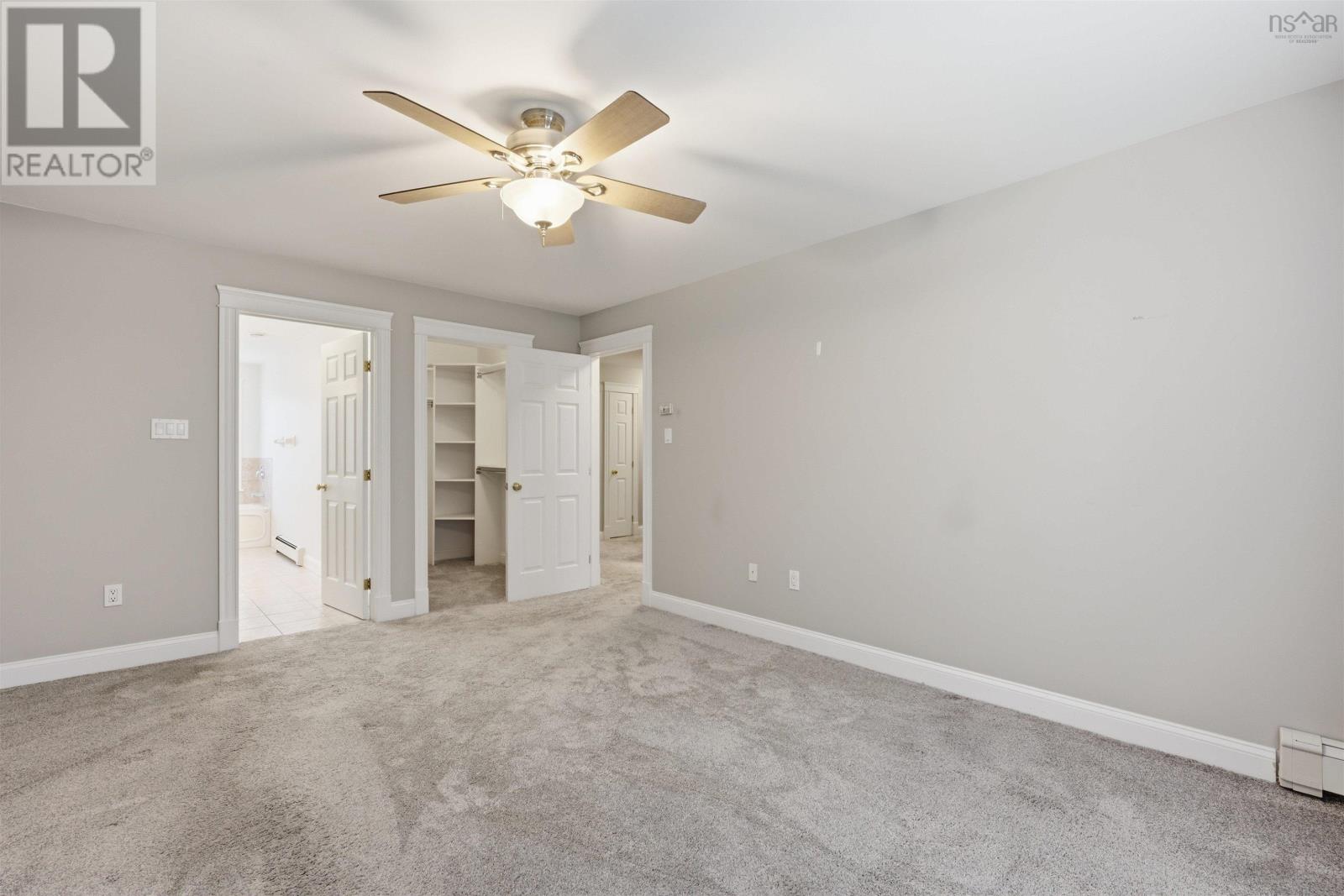 71 Greenside Lane Property Photo 18