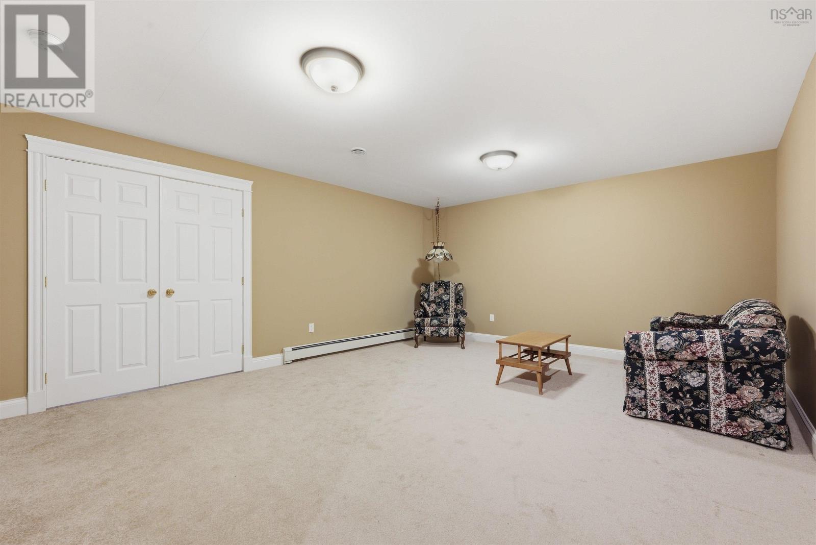 71 Greenside Lane Property Photo 22