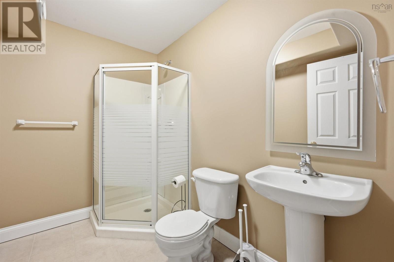 71 Greenside Lane Property Photo 23