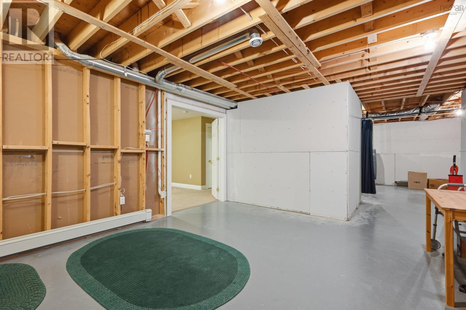 71 Greenside Lane Property Photo 24