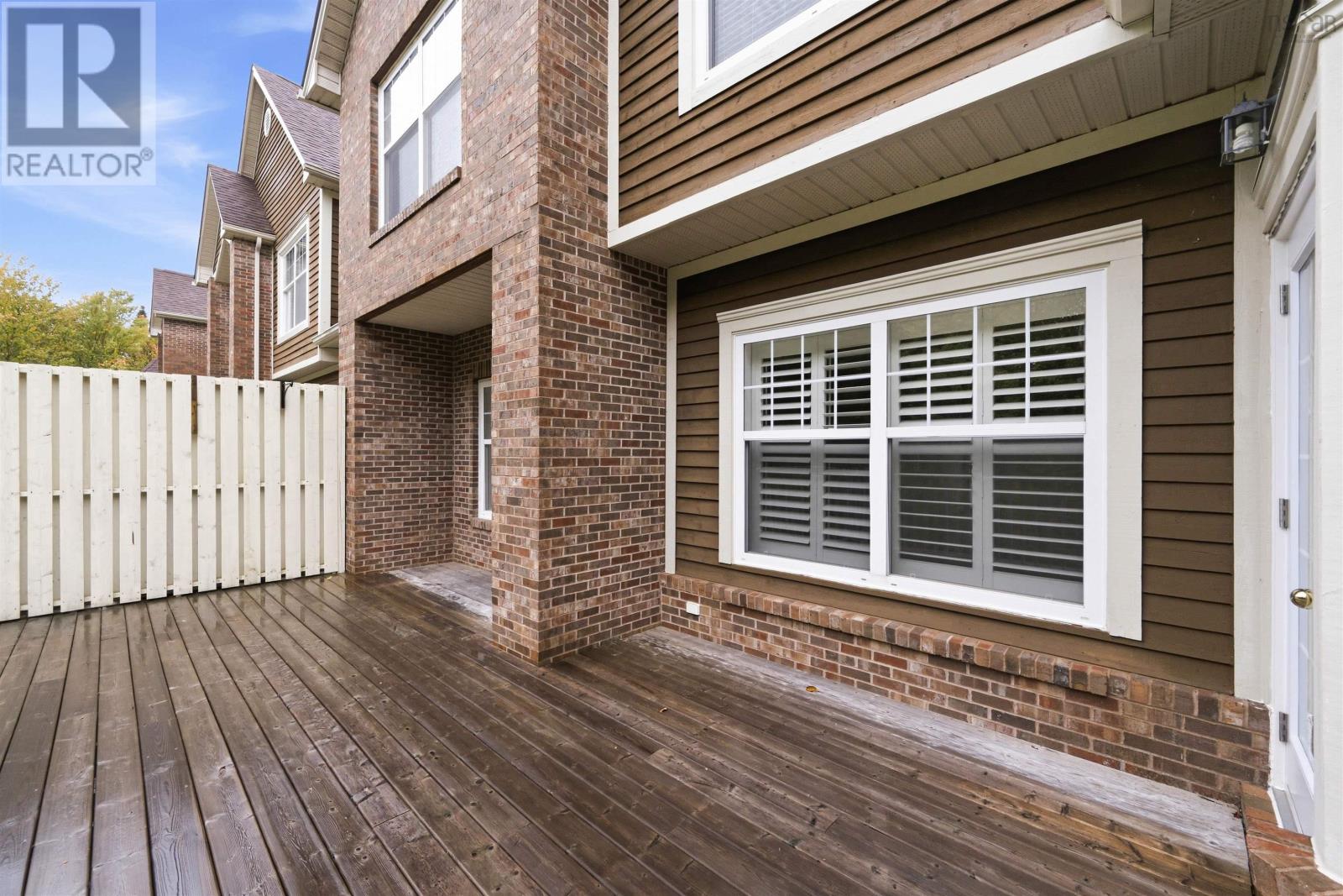 71 Greenside Lane Property Photo 27