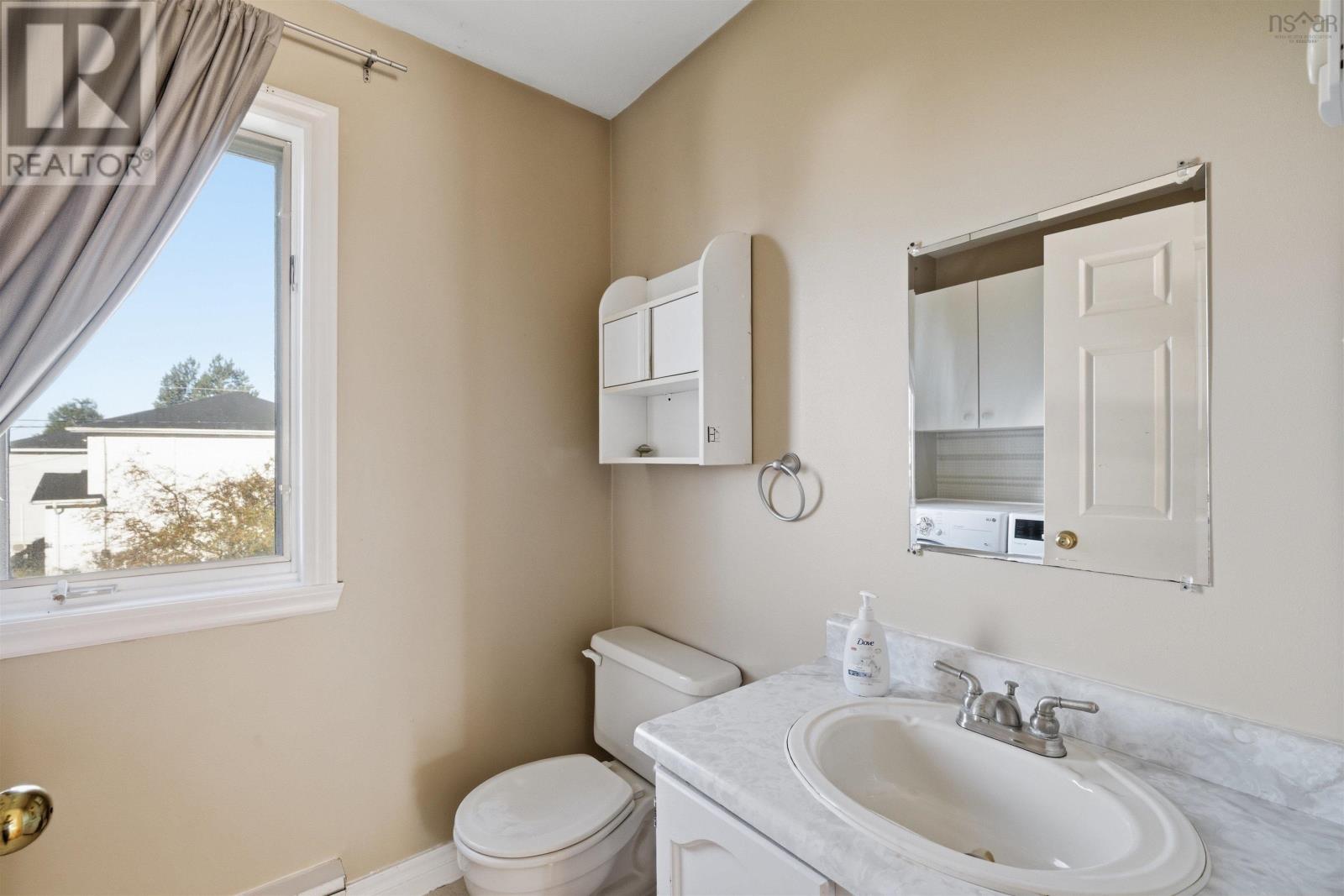 13 Anahid Court Property Photo 11