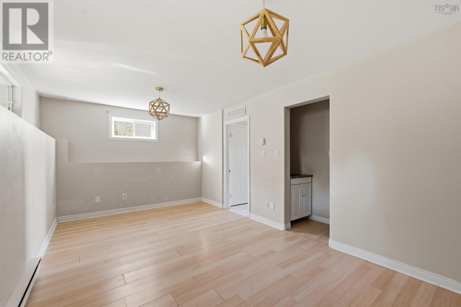13 Anahid Court Property Photo 14