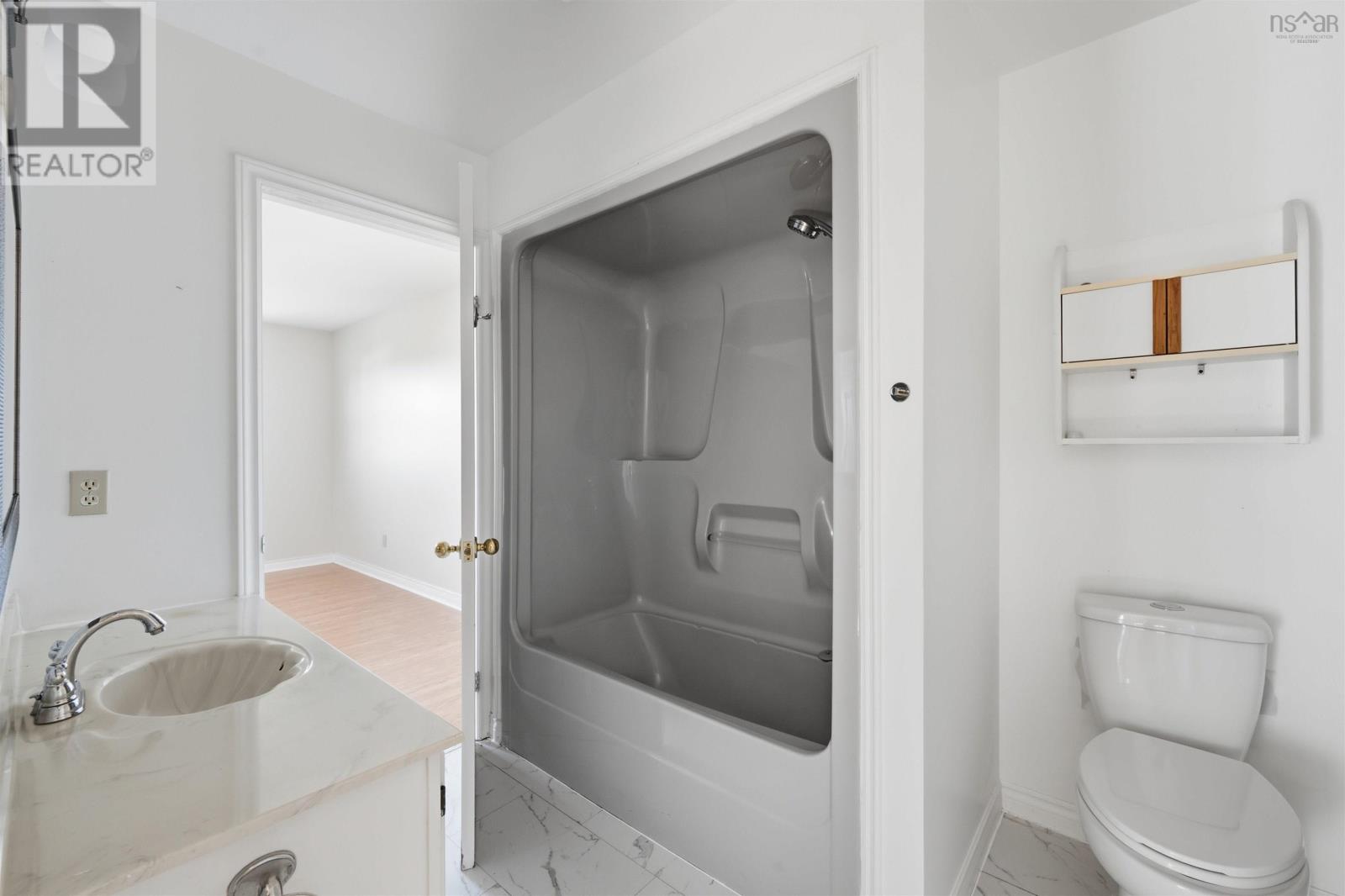 13 Anahid Court Property Photo 15