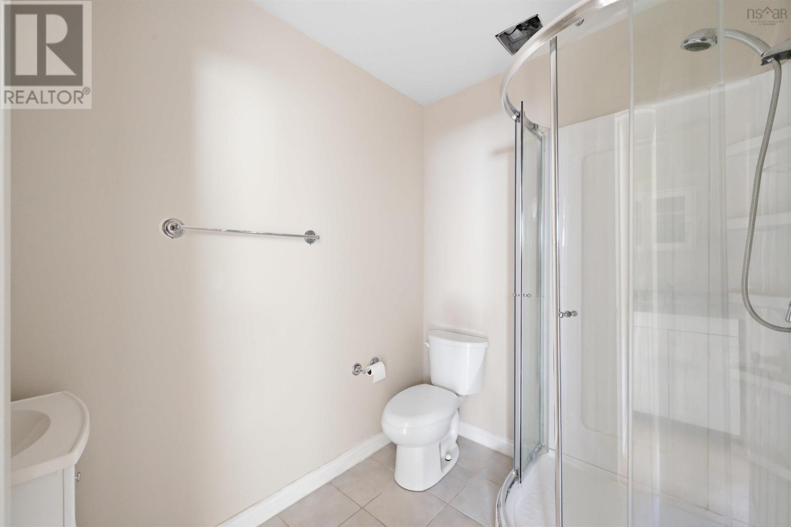 13 Anahid Court Property Photo 16
