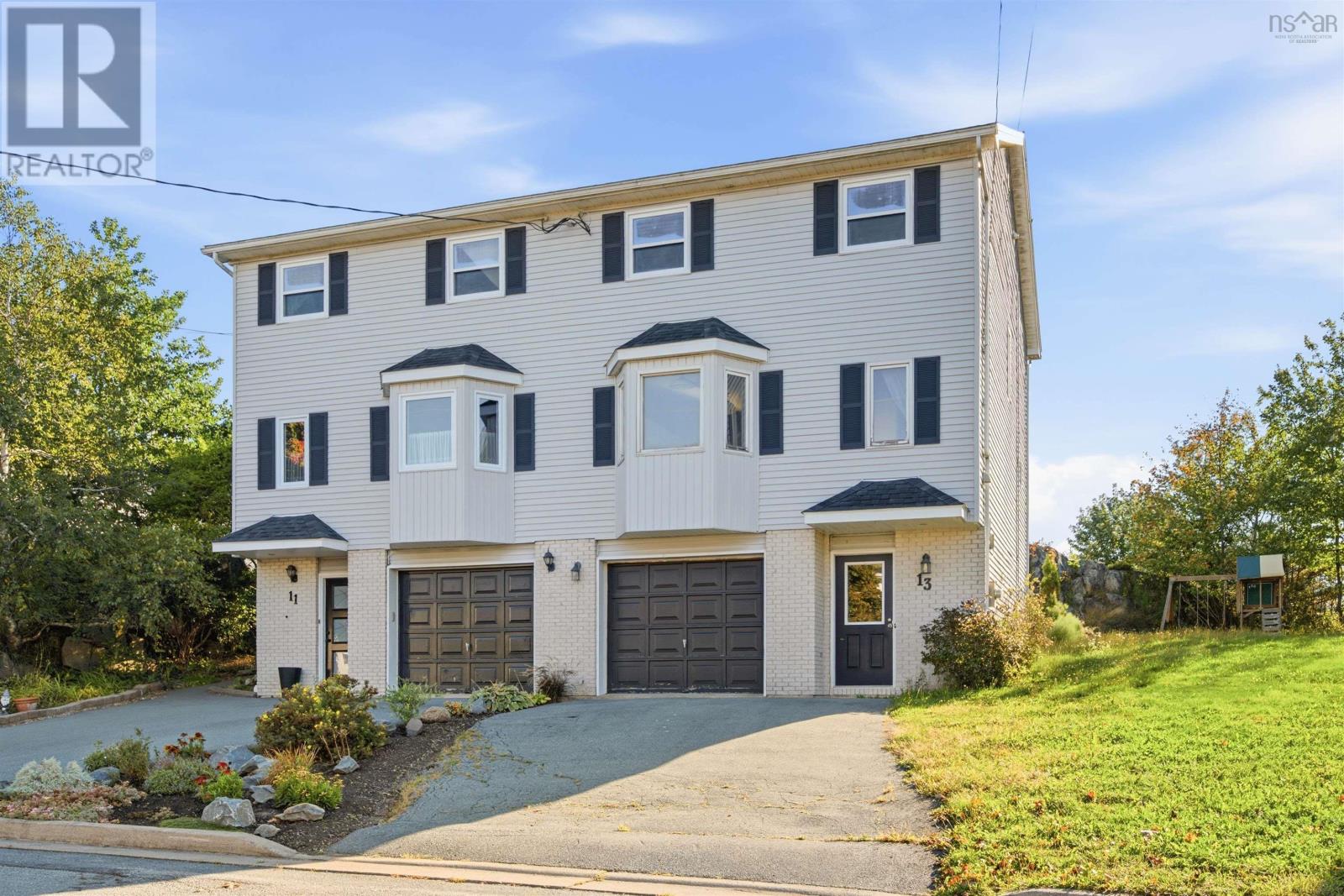 13 Anahid Court Property Photo 22