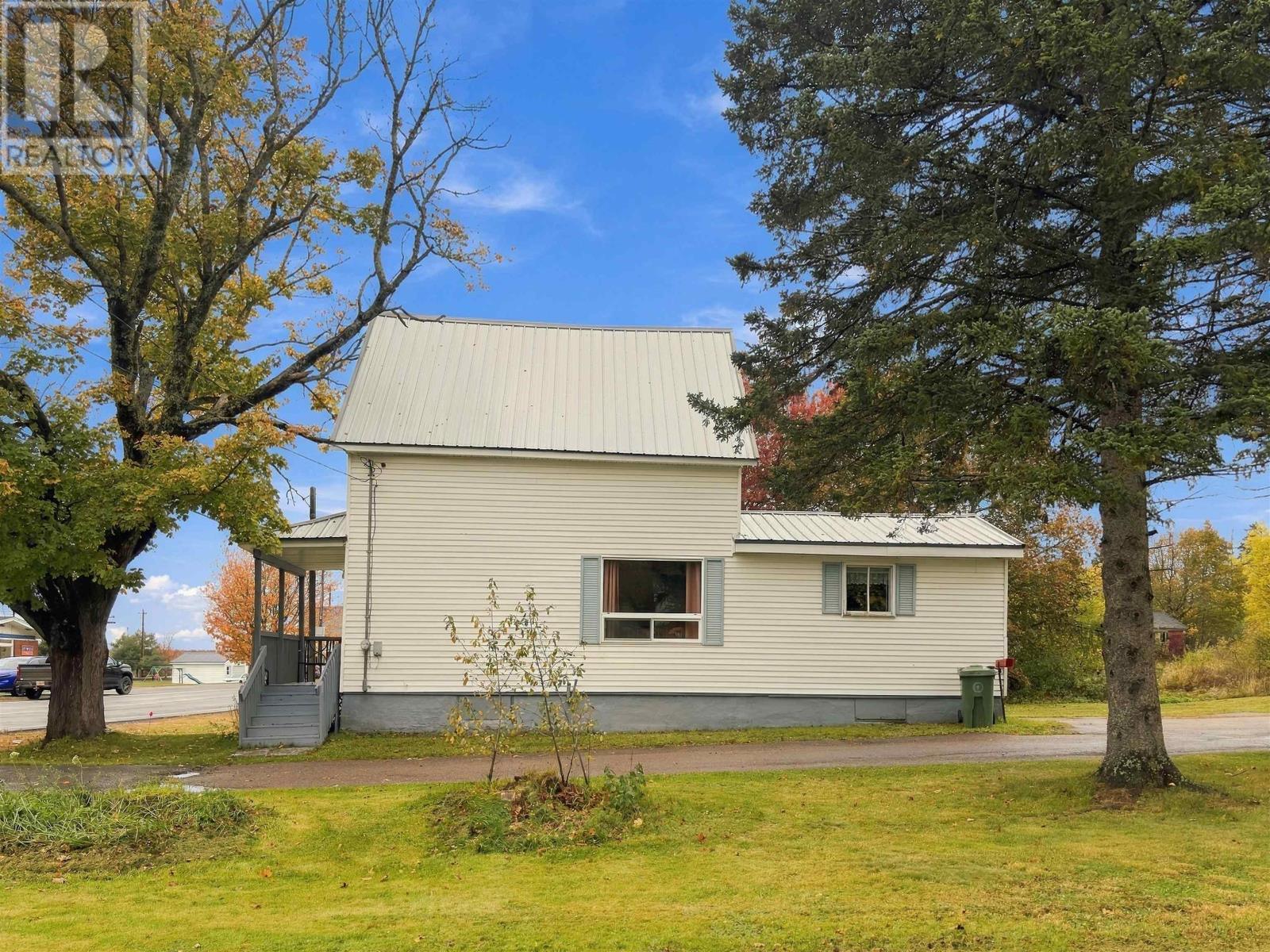 3106 Highway 302 Property Photo 4