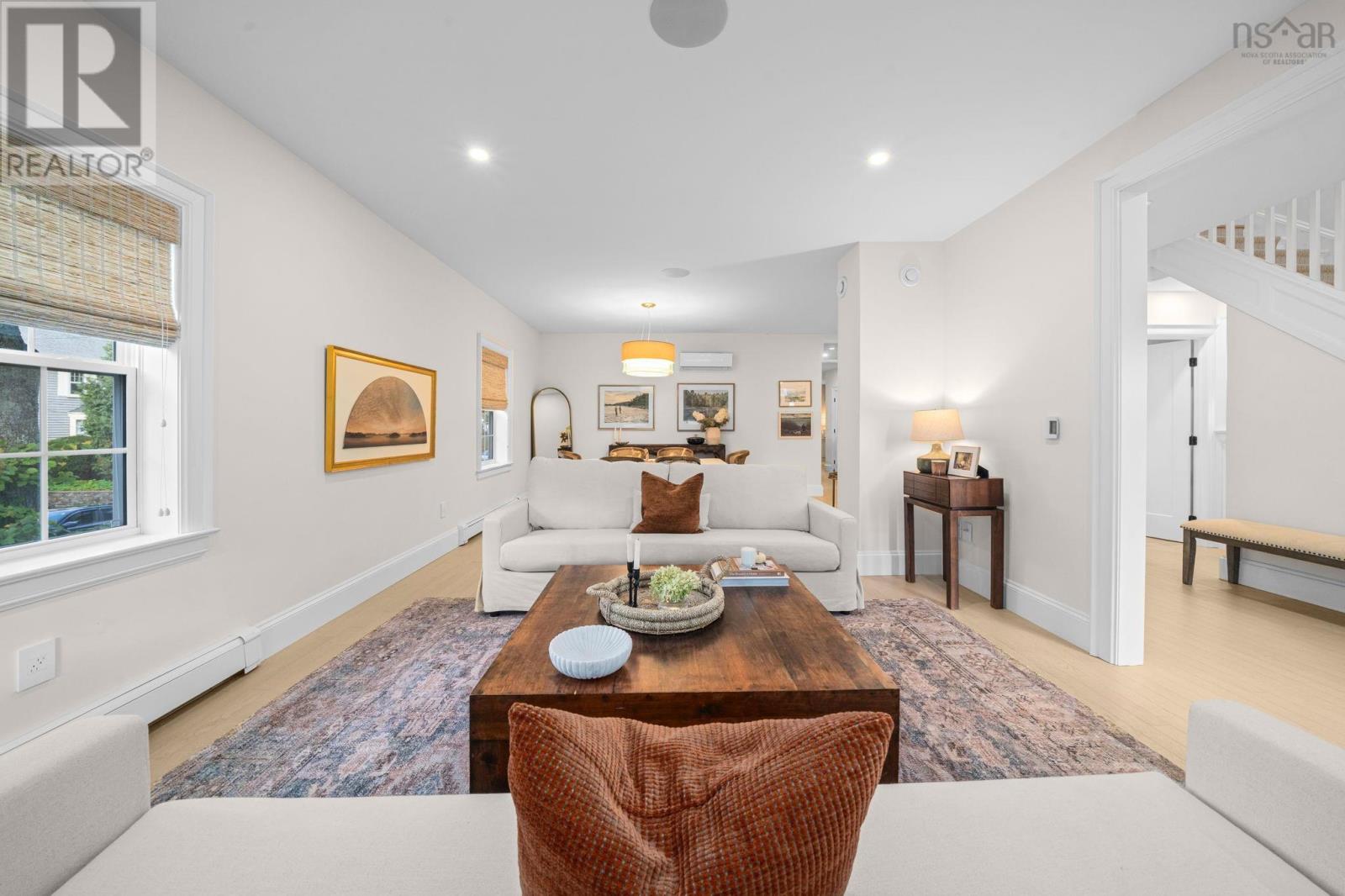 6029 Inglis Street Property Photo 6