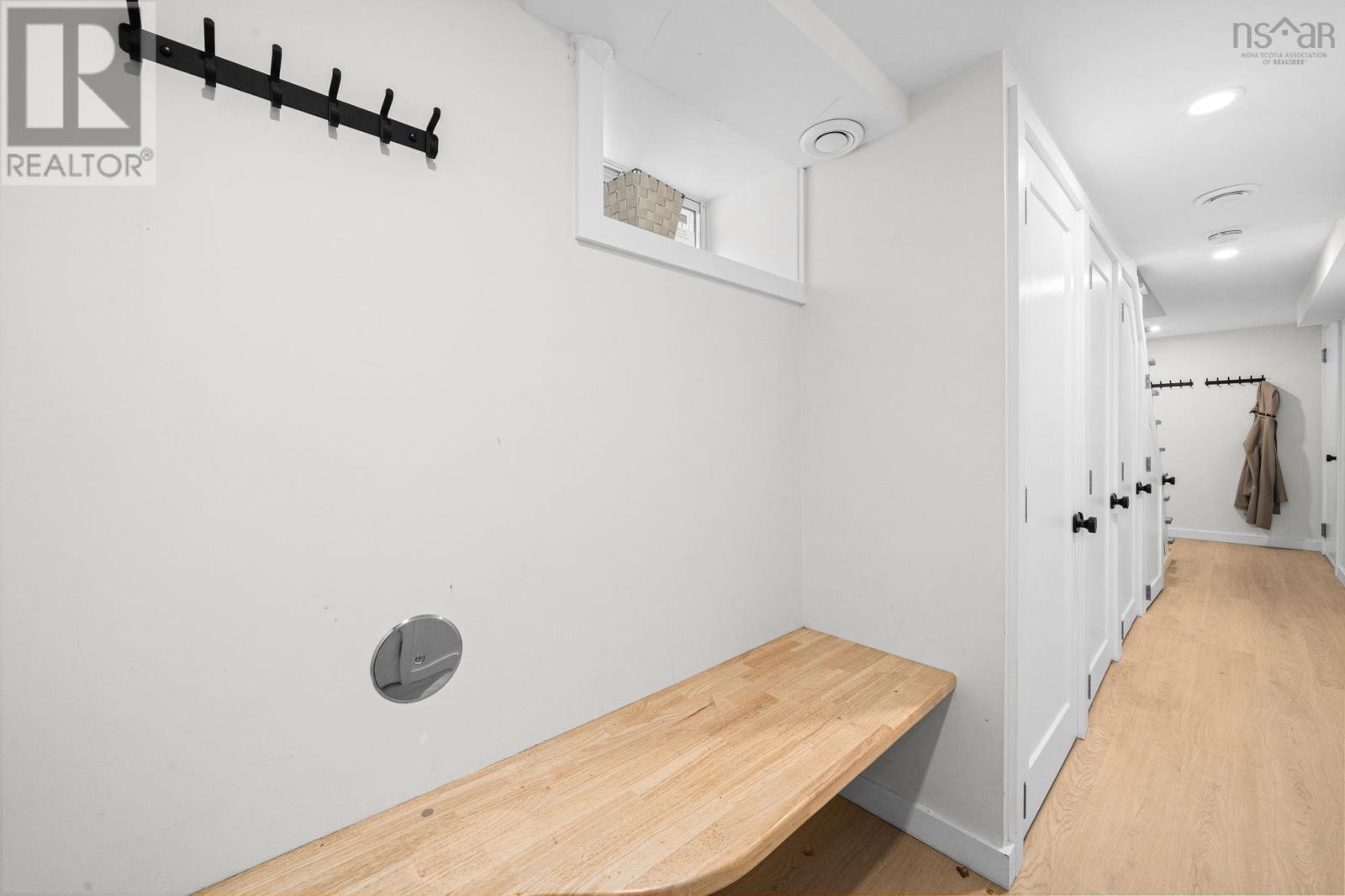 6029 Inglis Street Property Photo 18