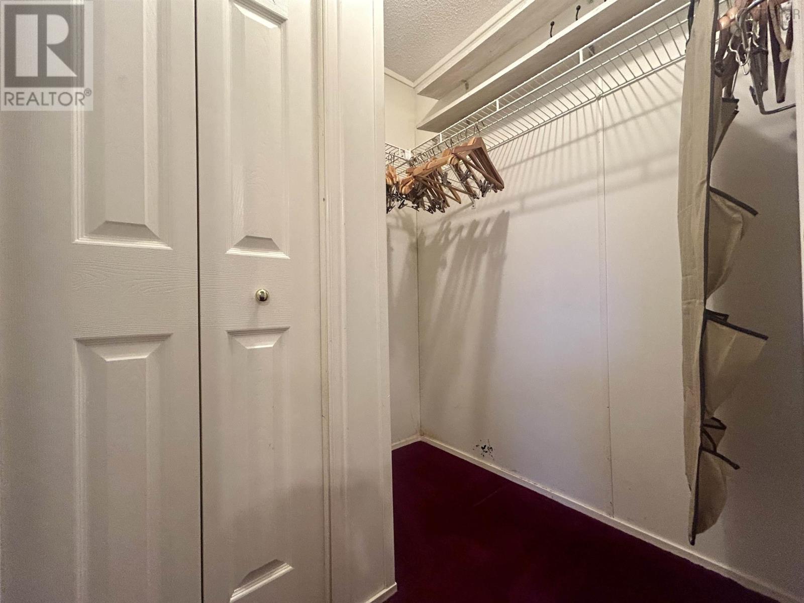 27 High Street Estates Property Photo 8