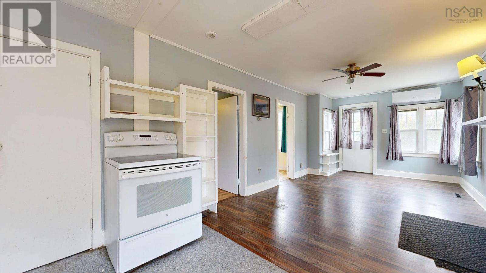 414 Chester Avenue Property Photo 2