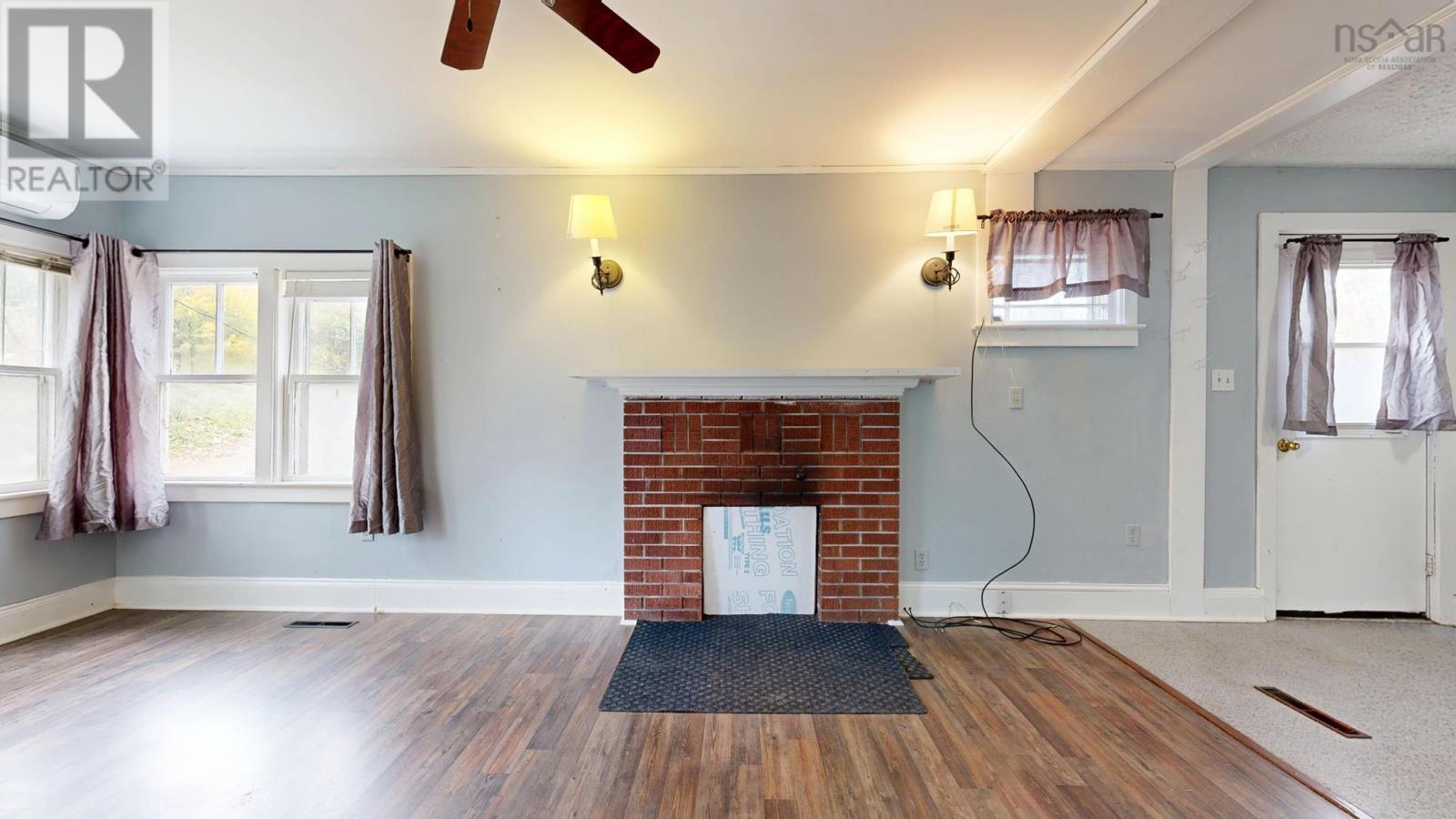 414 Chester Avenue Property Photo 8