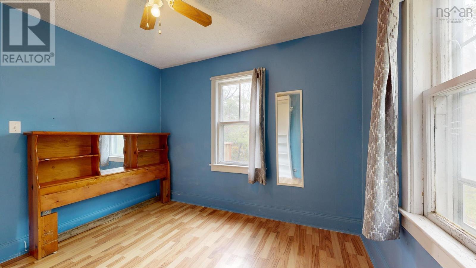 414 Chester Avenue Property Photo 11