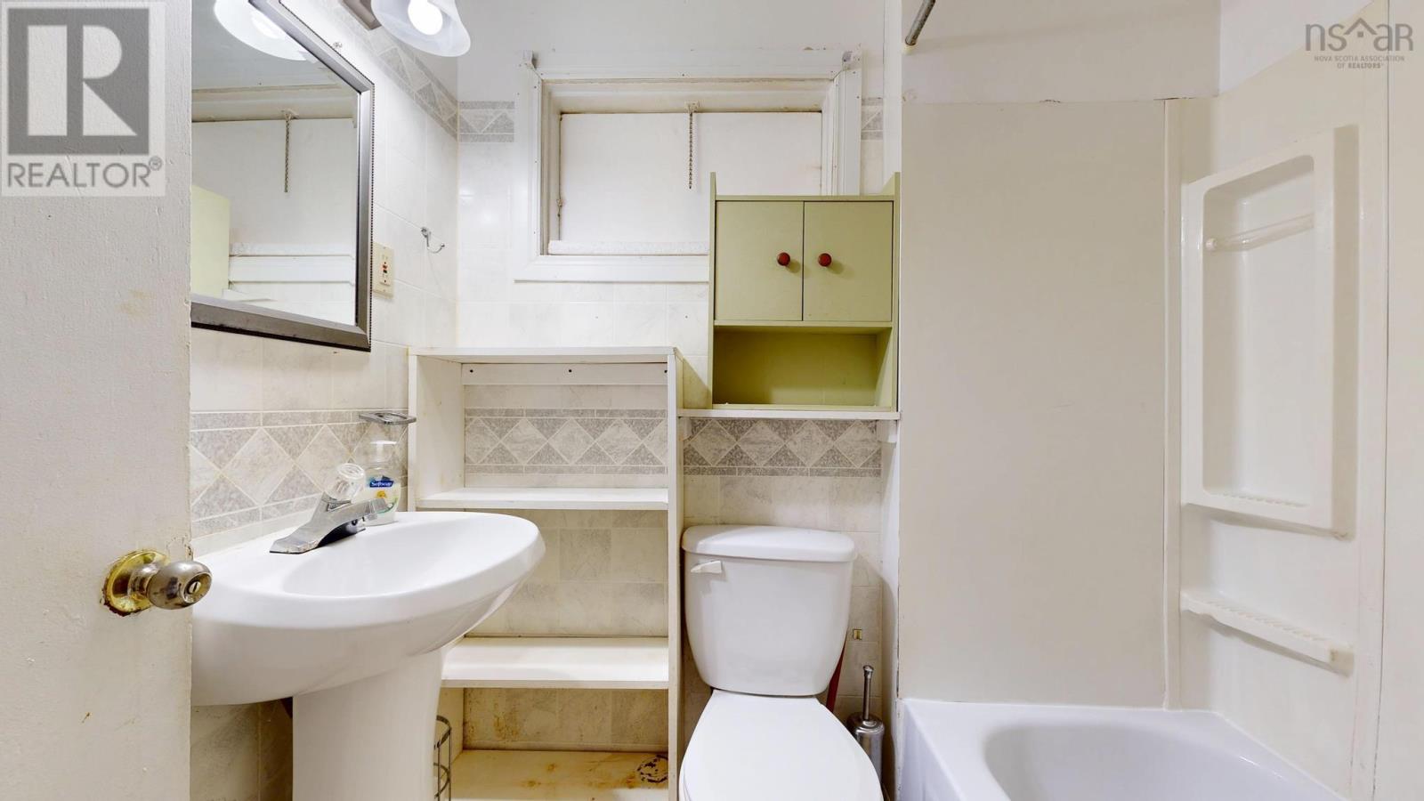 414 Chester Avenue Property Photo 12