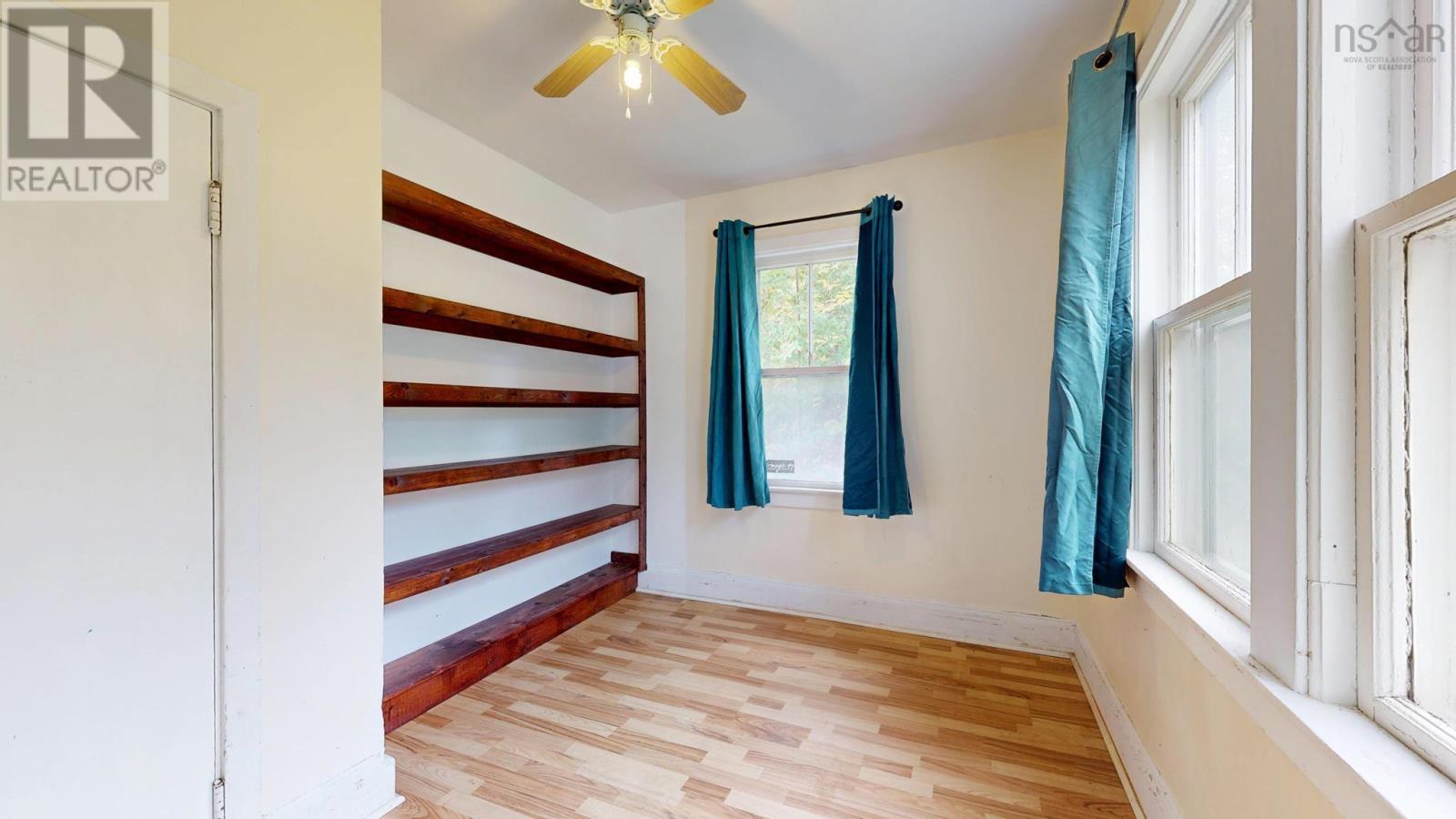 414 Chester Avenue Property Photo 14