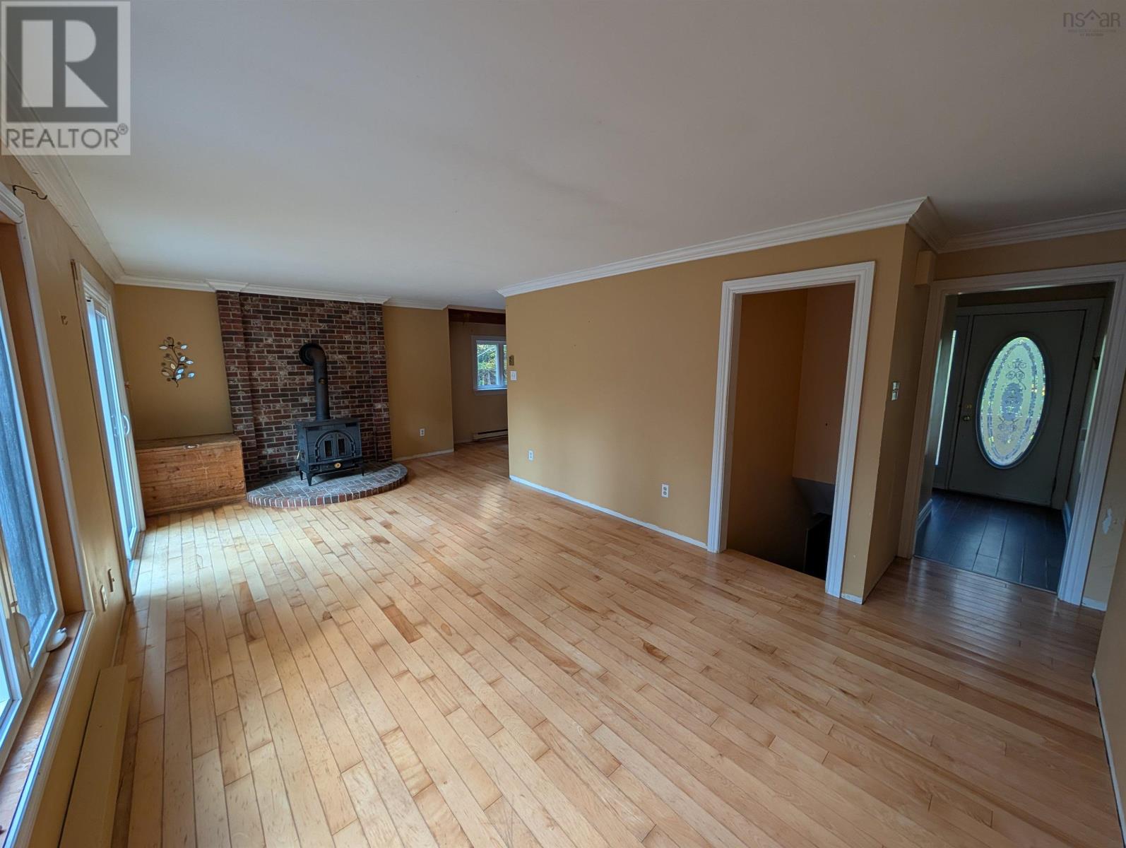 19 Foster Avenue Property Photo 17