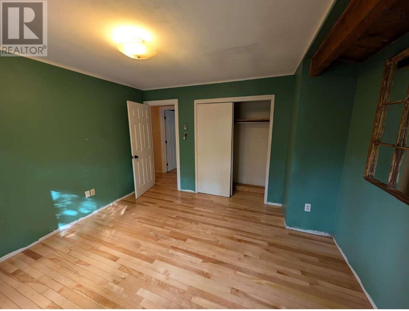 19 Foster Avenue Property Photo 26