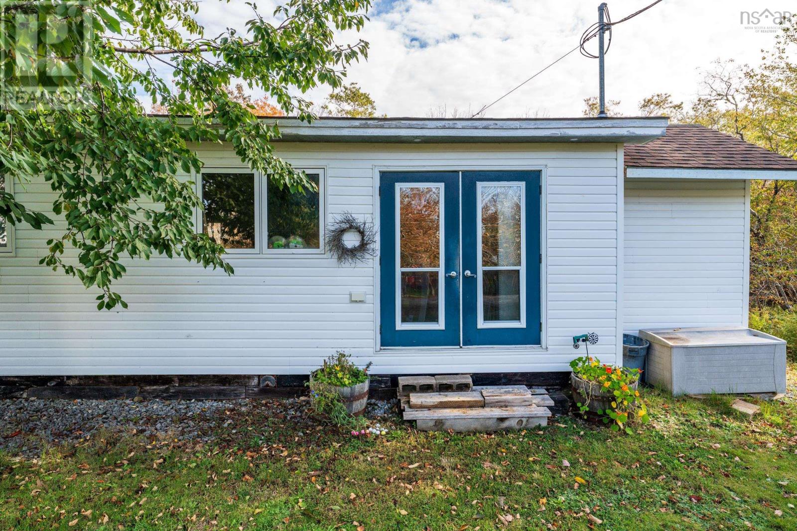 1 Belleville Road Property Photo 12