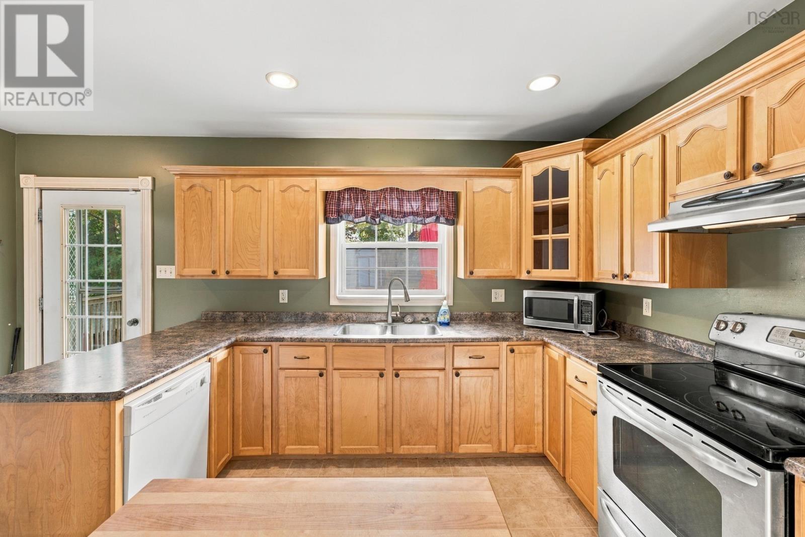 1 Belleville Road Property Photo 29