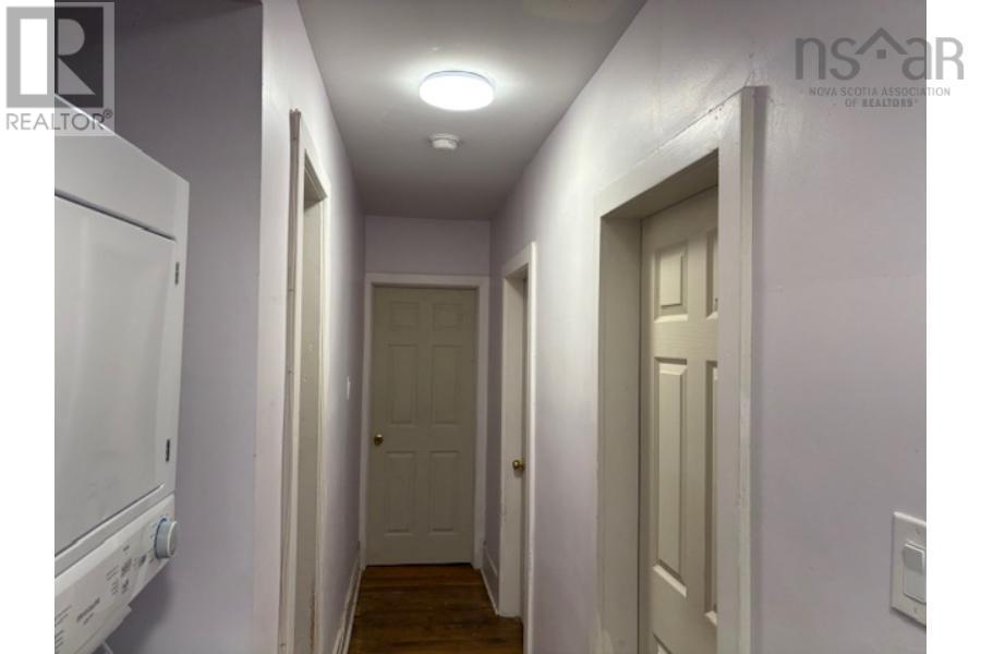 6411 6413 6415 Quinpool Road Property Photo 17