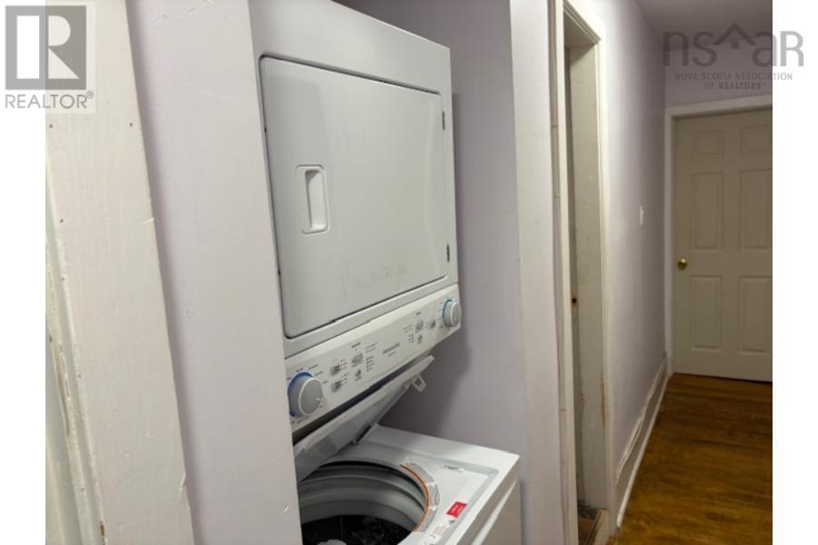 6411 6413 6415 Quinpool Road Property Photo 18