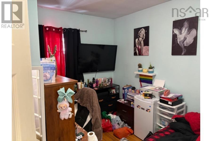 6411 6413 6415 Quinpool Road Property Photo 19
